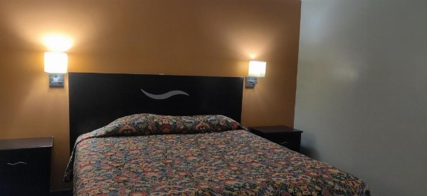 Friendship Motor Inn image 6